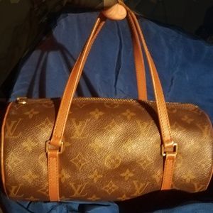 Authentic Louis Vuitton Papillon 26